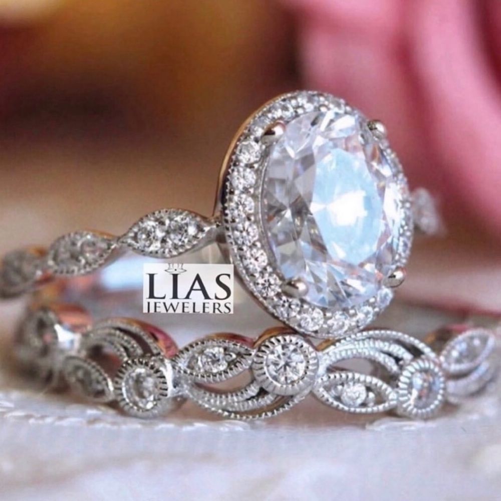 New 18k white gold wedding ring set